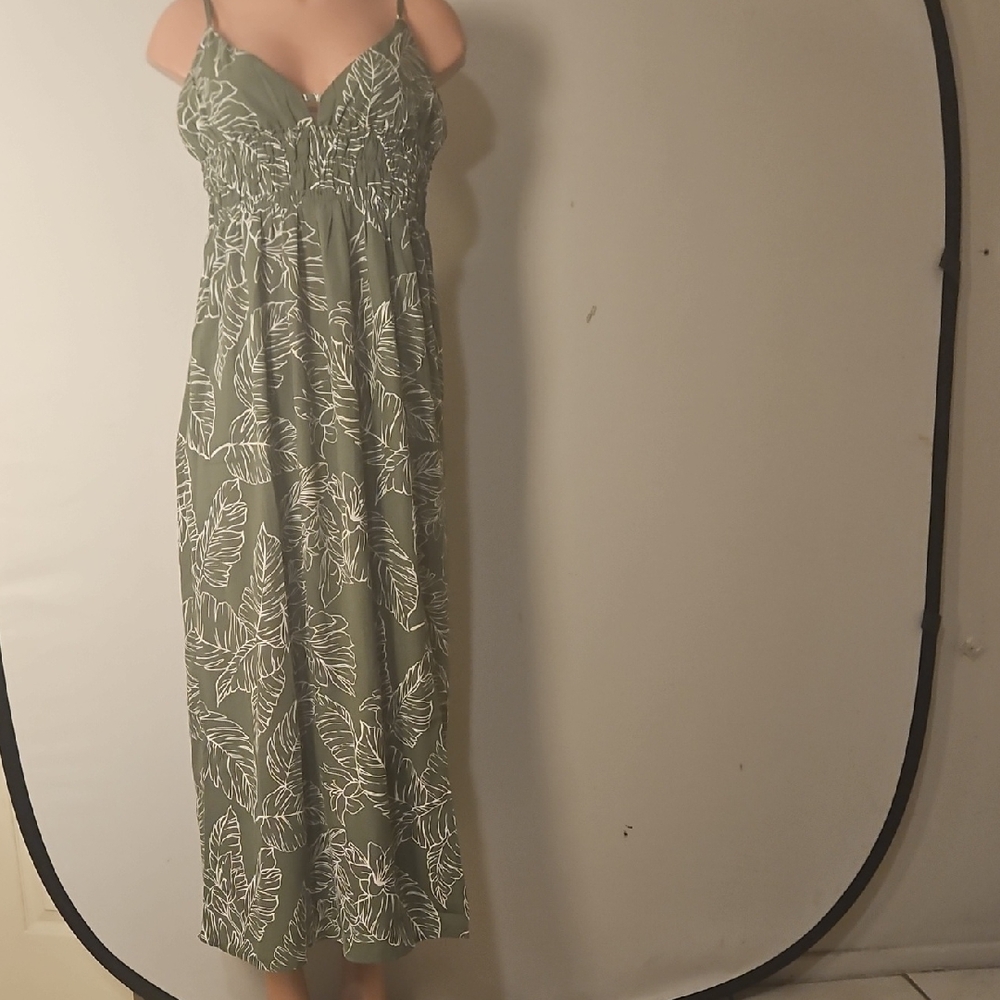 Inspired Hearts Green and White Leaf Print Maxi Dress